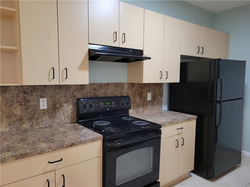 3569 Forest Hill Boulevard 117 — photo 4