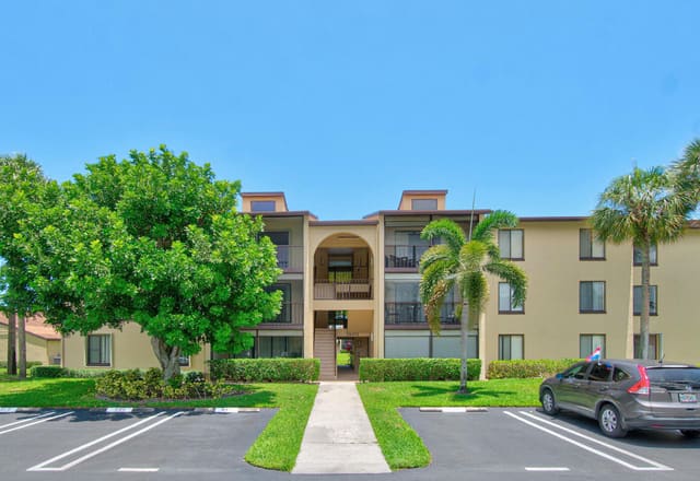 627 Sea Pine Way A3, Pine Ridge North, Greenacres, FL