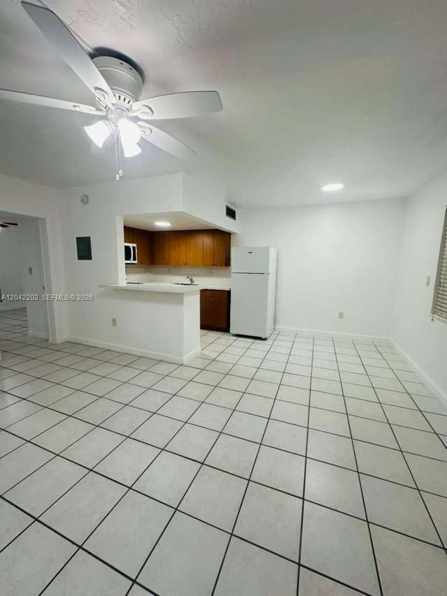 1230 W 54th Street 202A, Hialeah, FL 33012