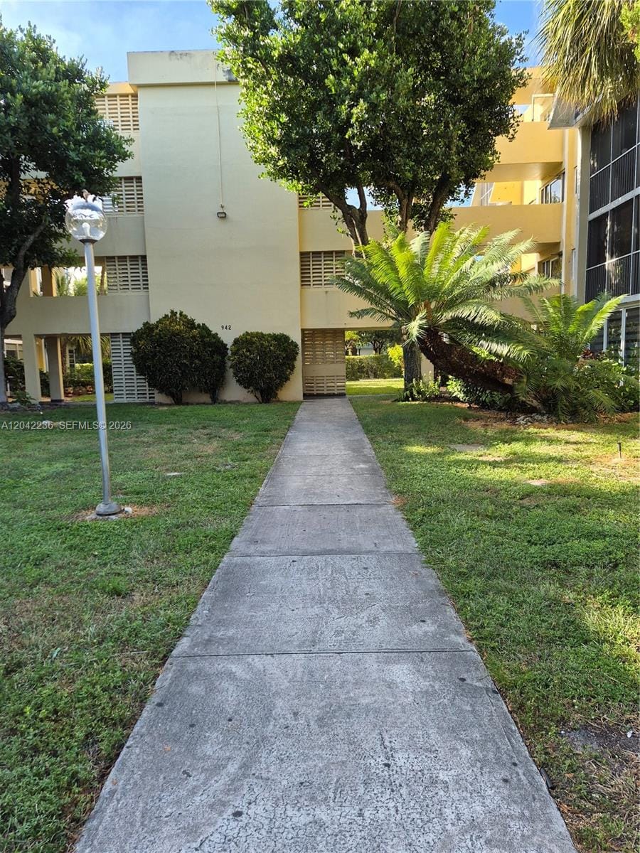 942 NE 199th Street 4G — photo 3