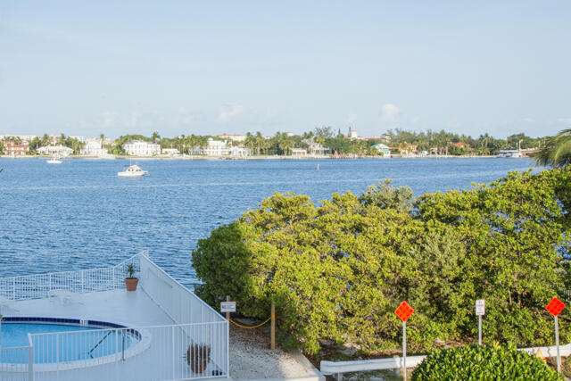 301 Croton Avenue 303, Lantana, FL 33462, Lantana