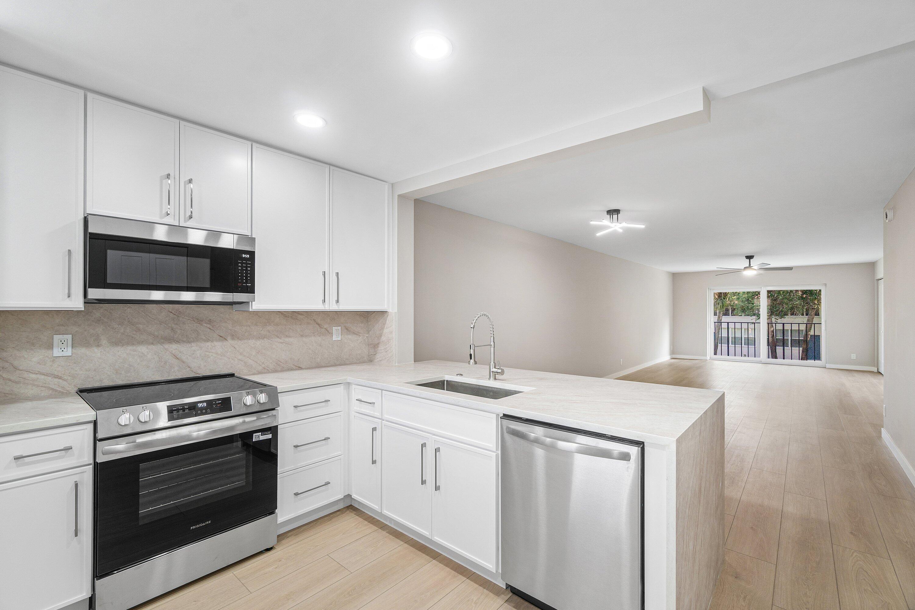 2905 SW 22nd Avenue 202, Delray Beach, FL 33445, Delray Beach