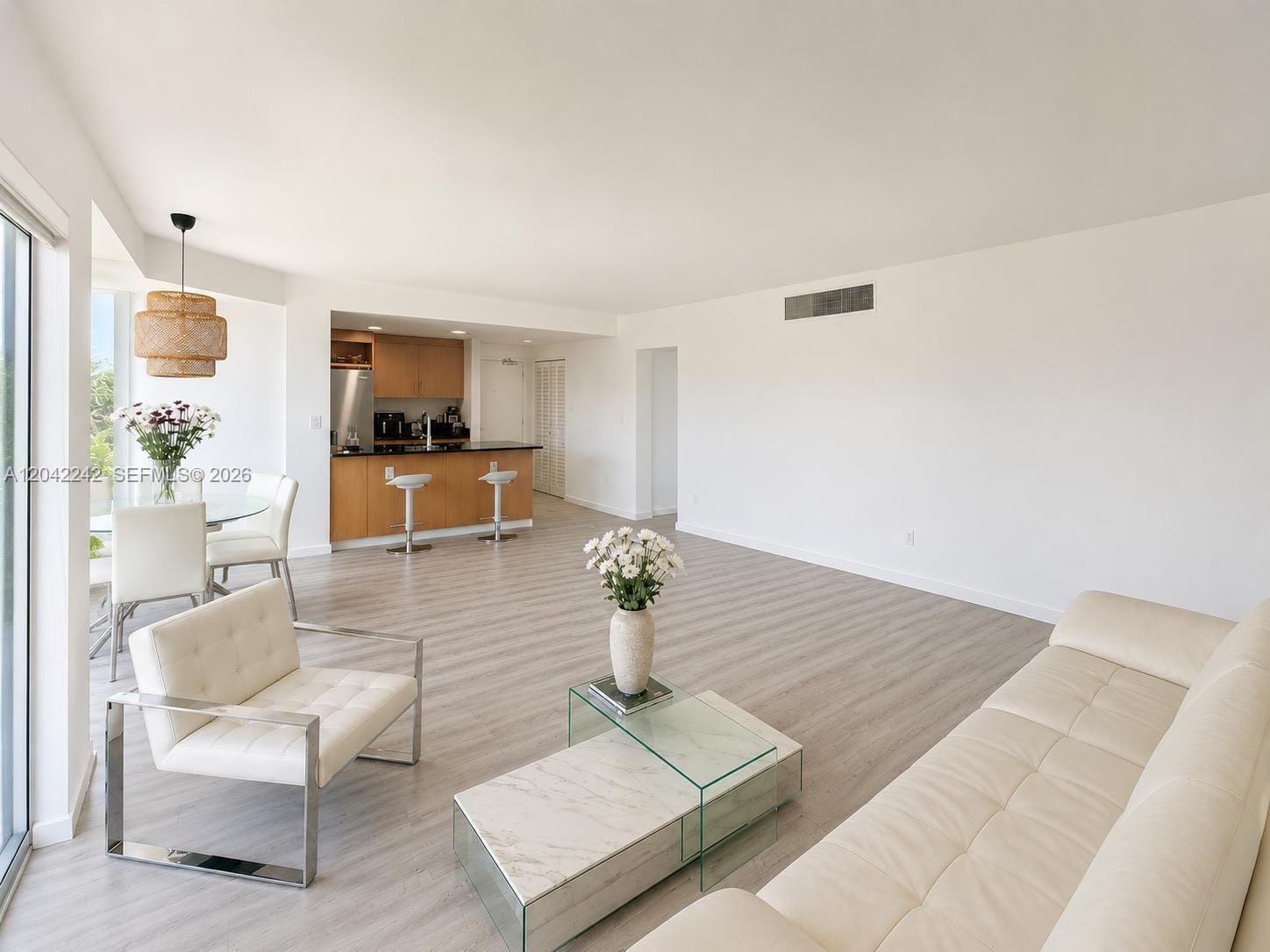 10275 Collins Avenue 431 — photo 4