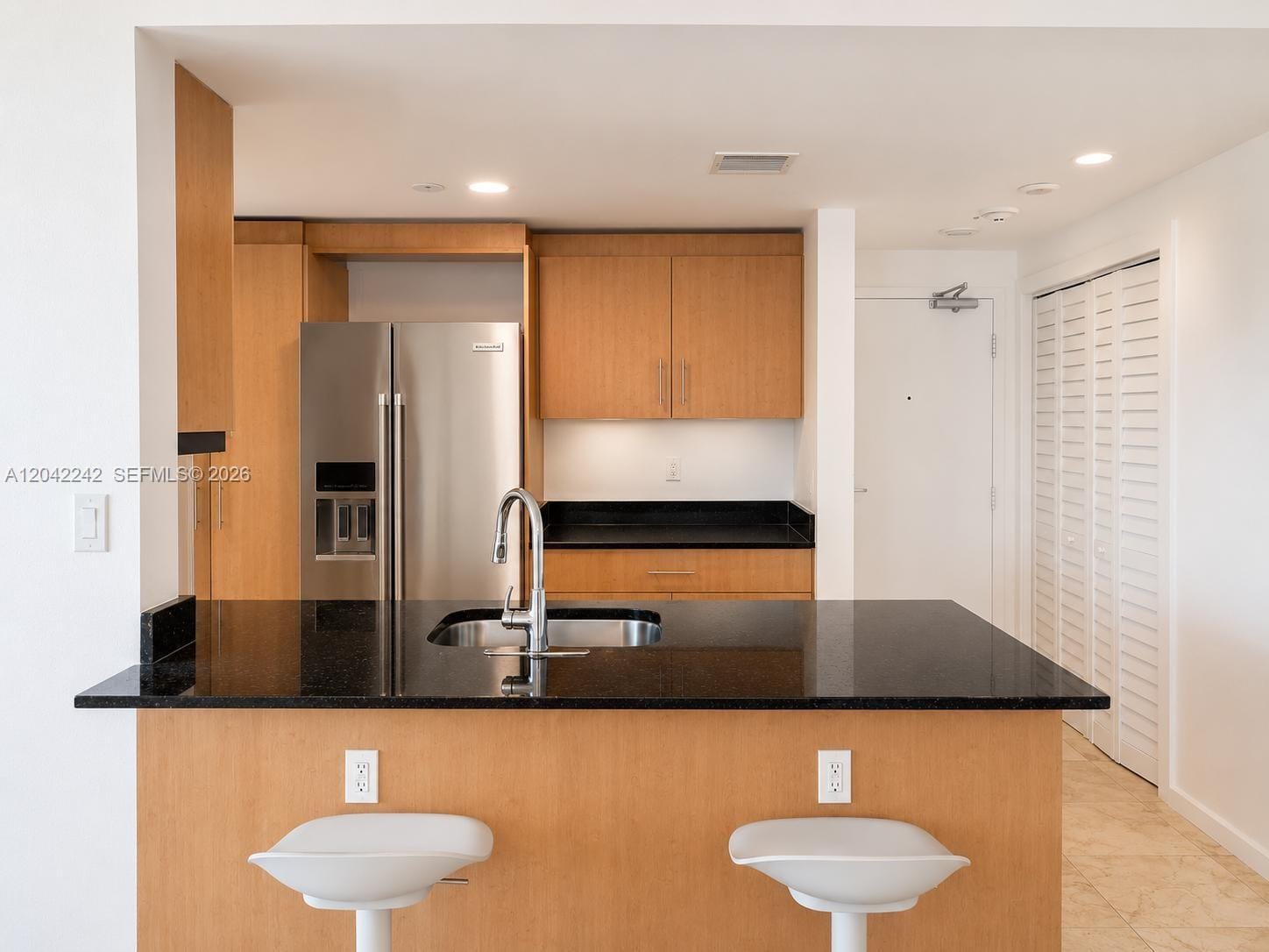 10275 Collins Avenue 431 — photo 8