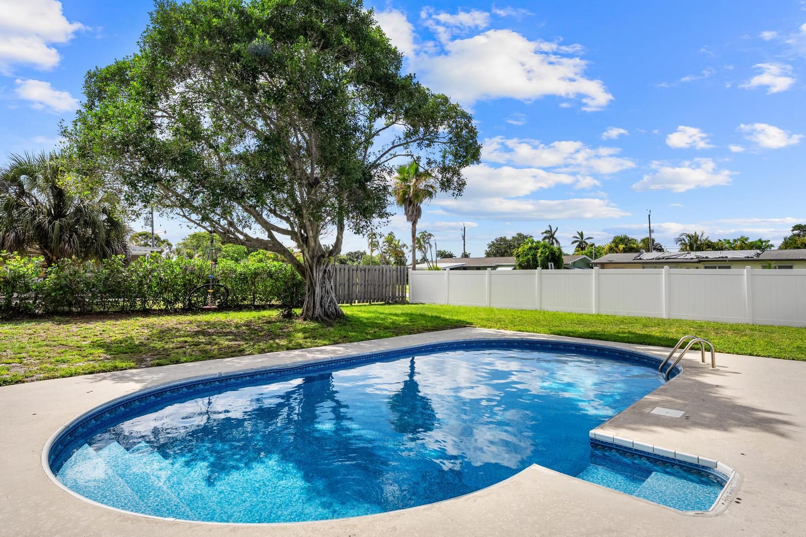153 Abaco Drive, Palm Springs, FL 33461 photo 24