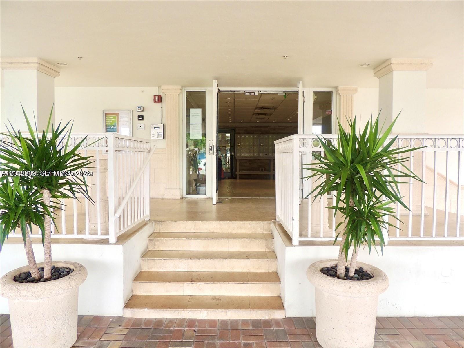 7545 E Treasure Drive 9H — photo 12