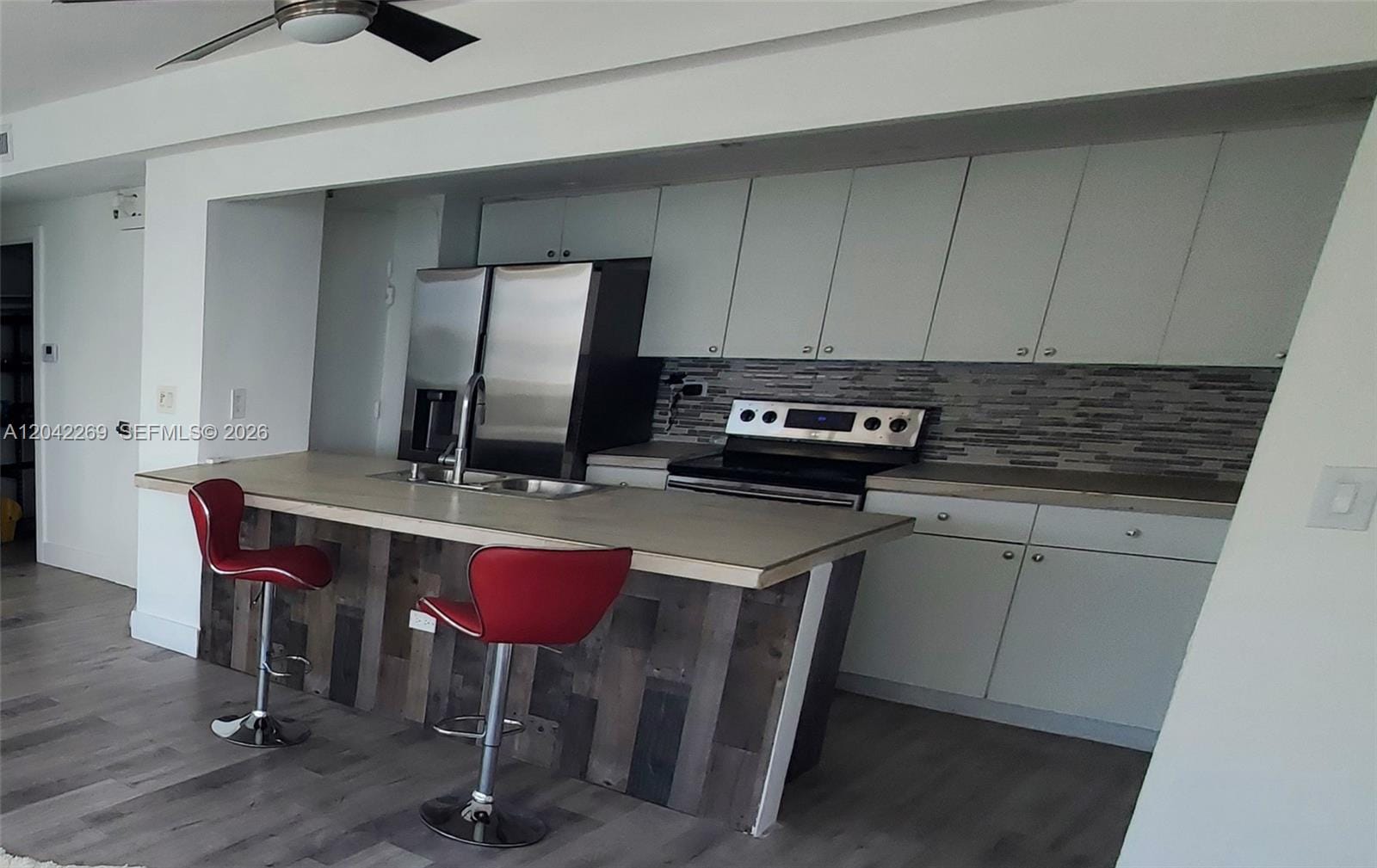 7545 E Treasure Drive 9H — photo 4