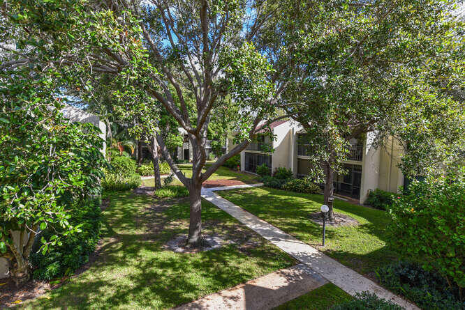 150 Pineview Road L6, Jupiter, FL 33469, Jupiter