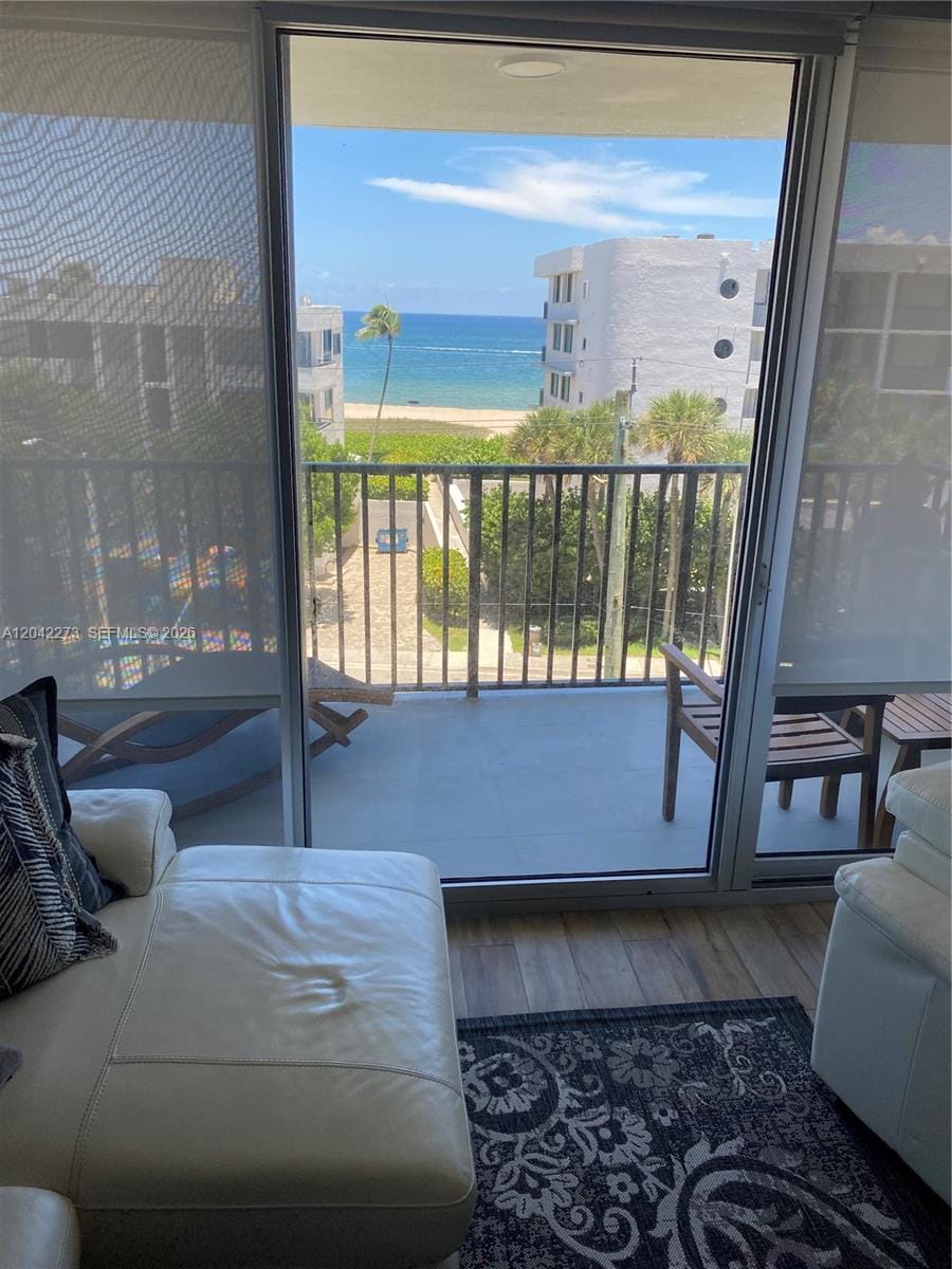 531 N Ocean 611 — photo 5