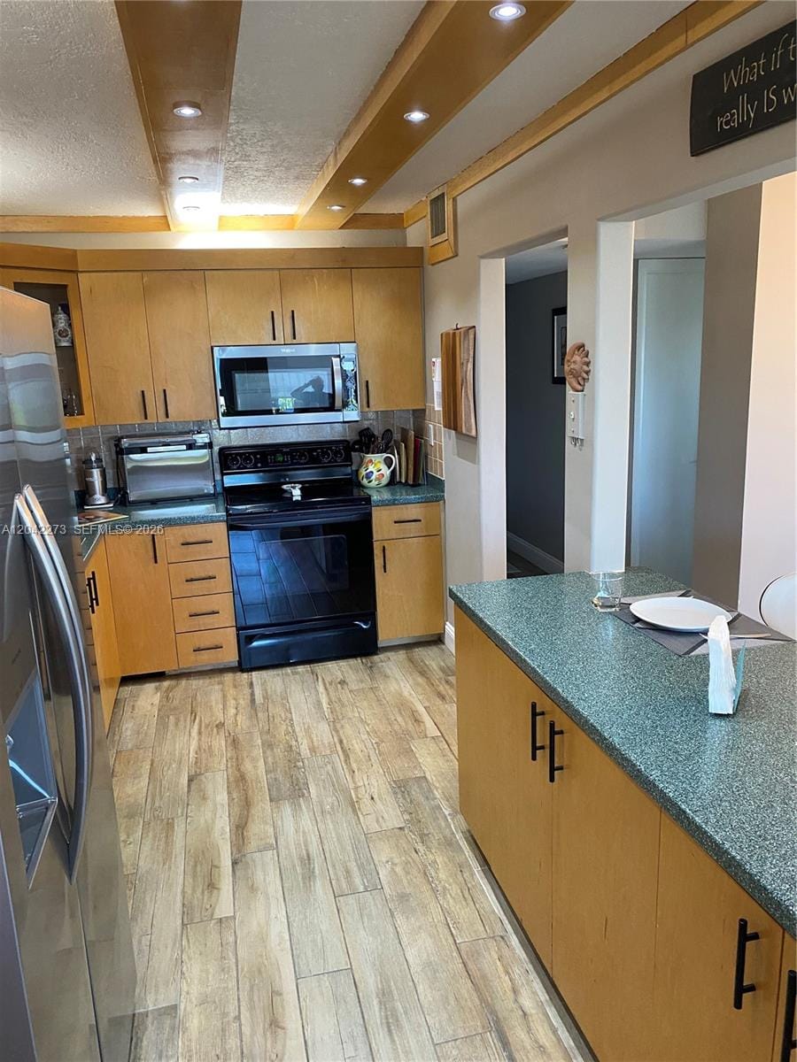531 N Ocean 611 — photo 9