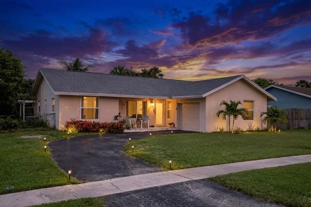 9544 Richmond Circle, Boca Raton, FL 33434