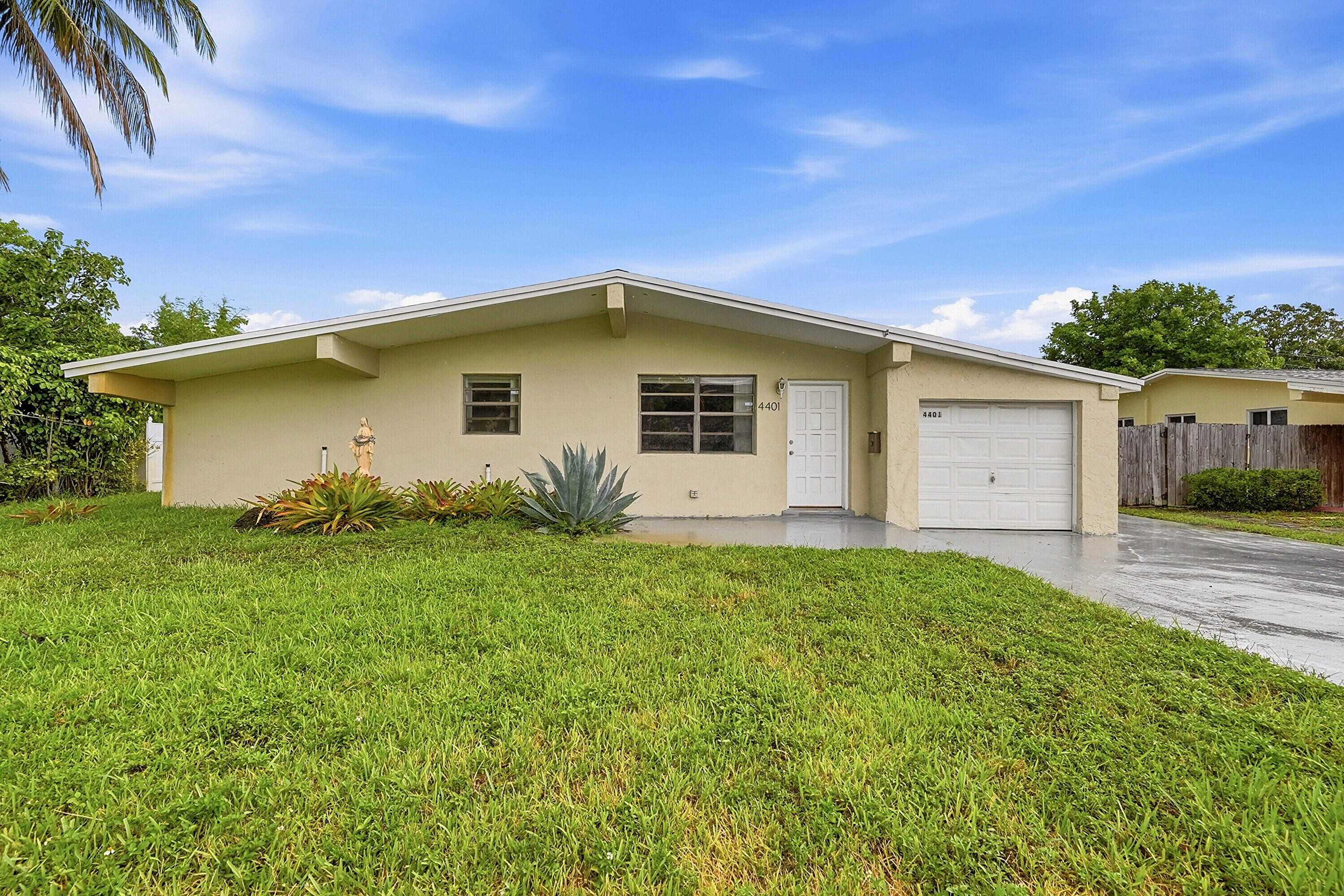 4401 NW 33rd Street, Lauderdale Lakes, FL 33319, Lauderdale Lakes