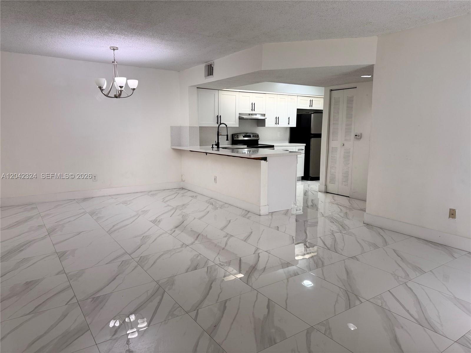 18830 NW 57th Avenue 106, Hialeah, FL 33015, Hialeah