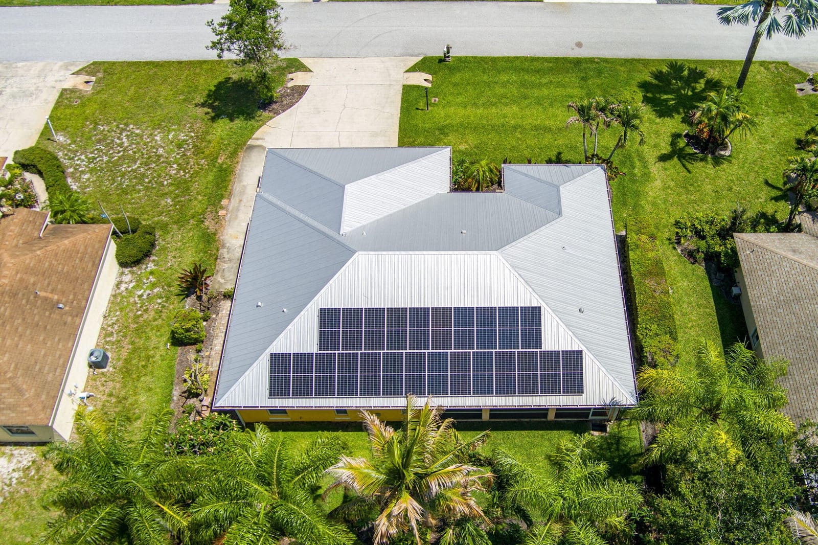 426 NE Vanda Terrado, Jensen Beach, FL 34957 photo 14