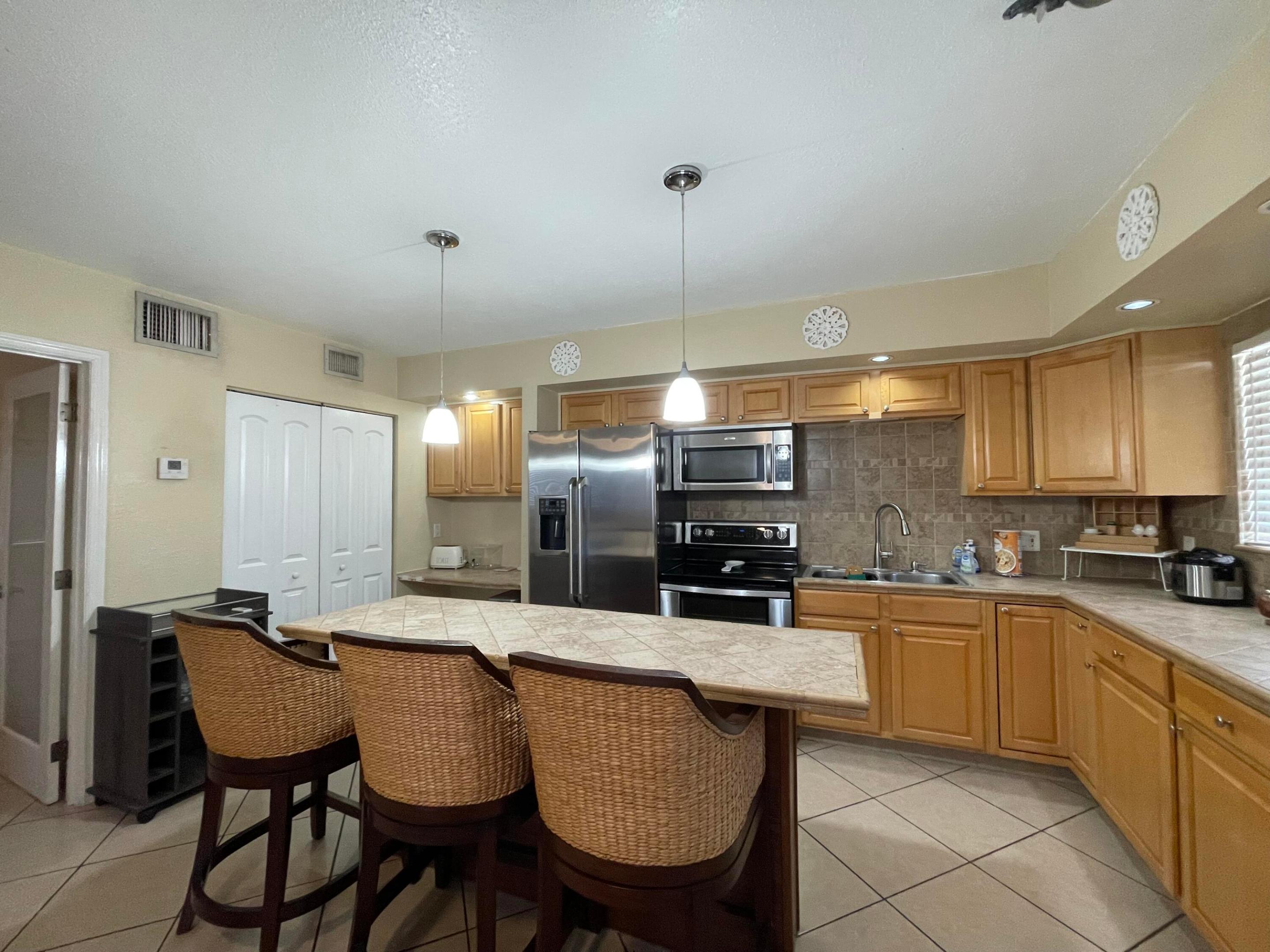 229 SE 1st Avenue 203, Boynton Beach, FL 33435, Boynton Beach