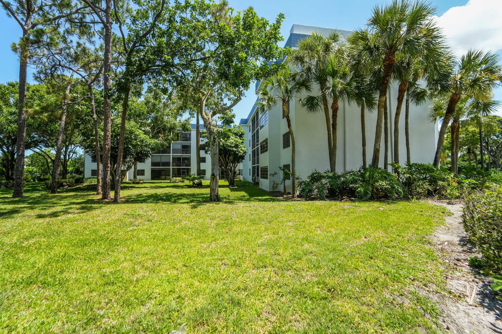 4760 Lucerne Lakes Boulevard W 403, Lake Worth, FL 33467 photo 17