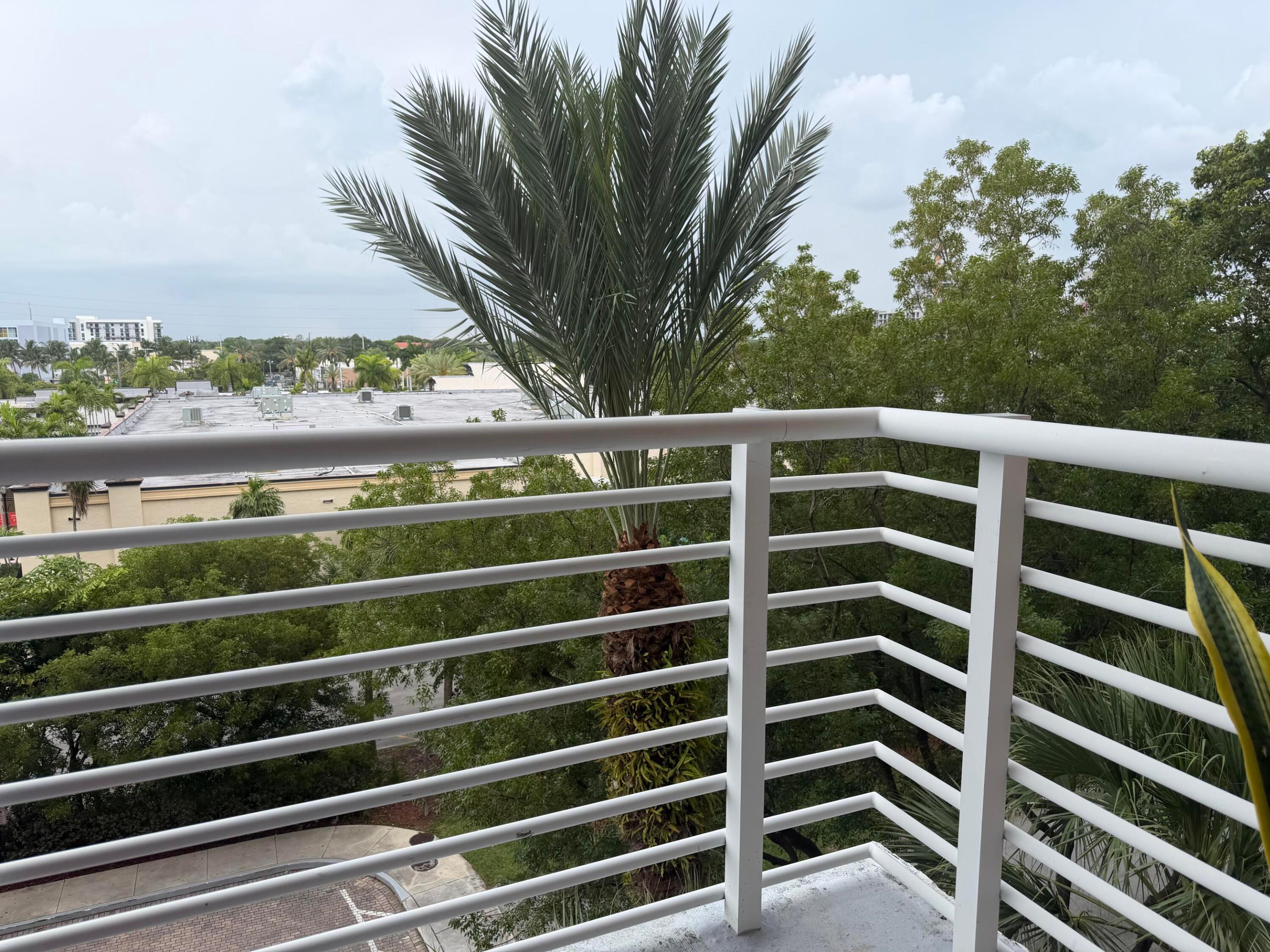 2775 NE 187th Street 408, Aventura, FL 33180, Aventura