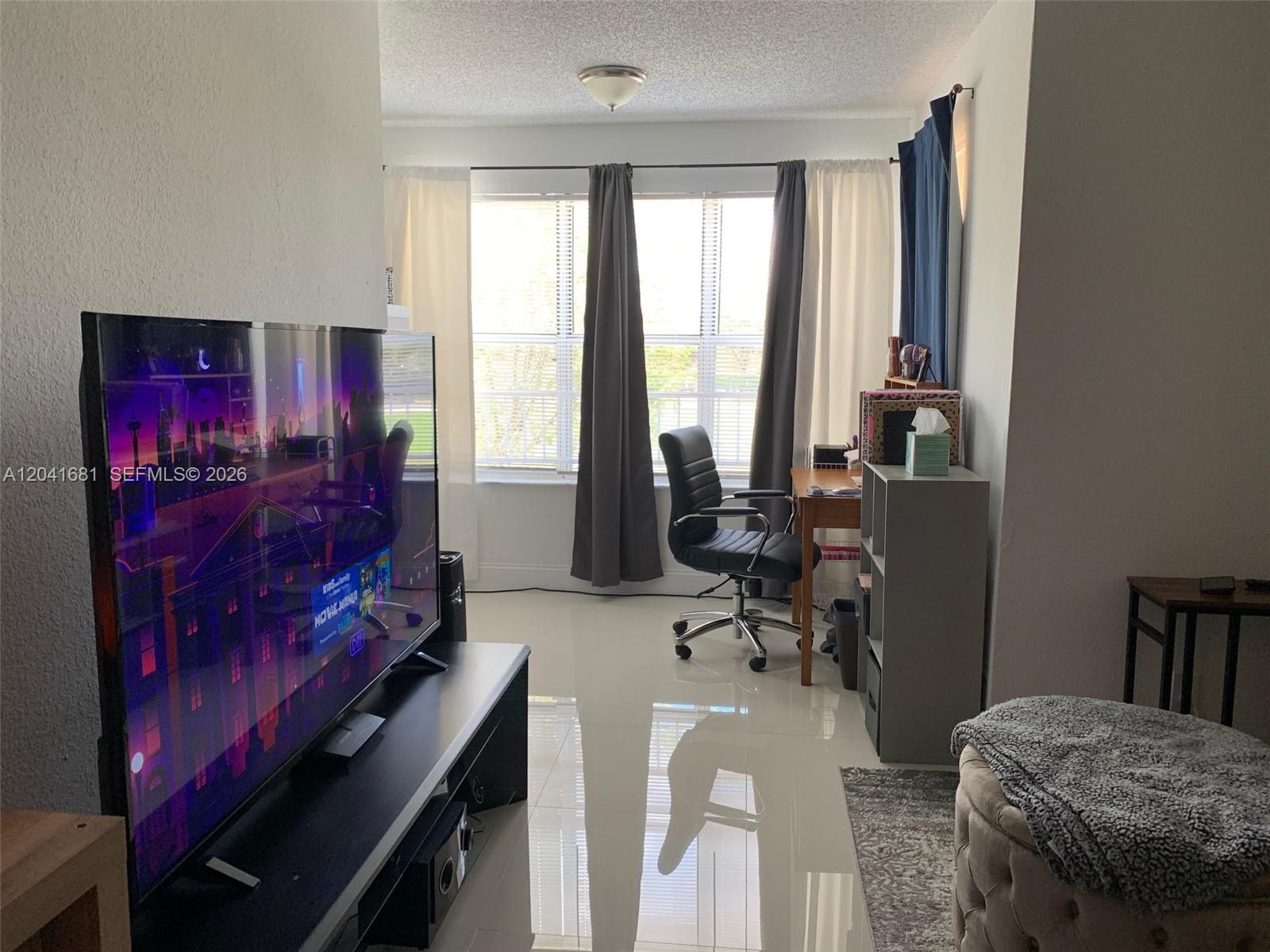 3330 Pinewalk Drive N 1621, Margate, FL 33063, Margate
