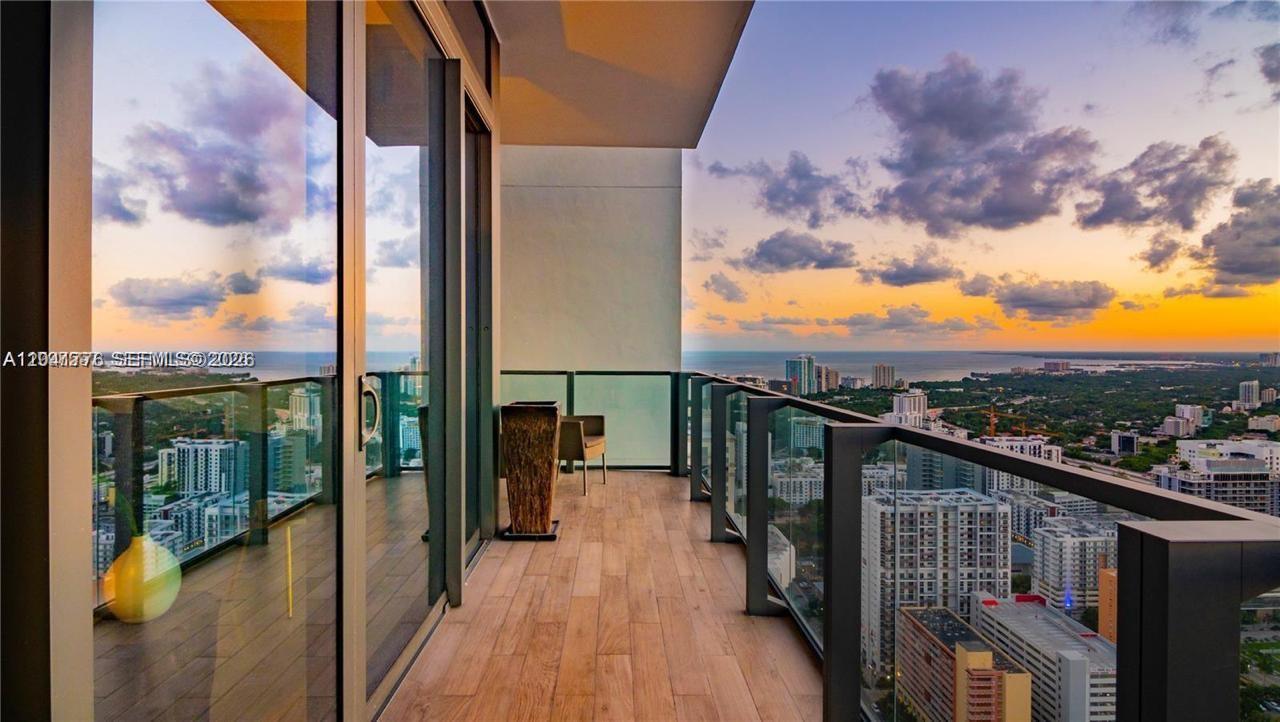 88 SW 7th Street 4106, Miami, FL 33130, Miami