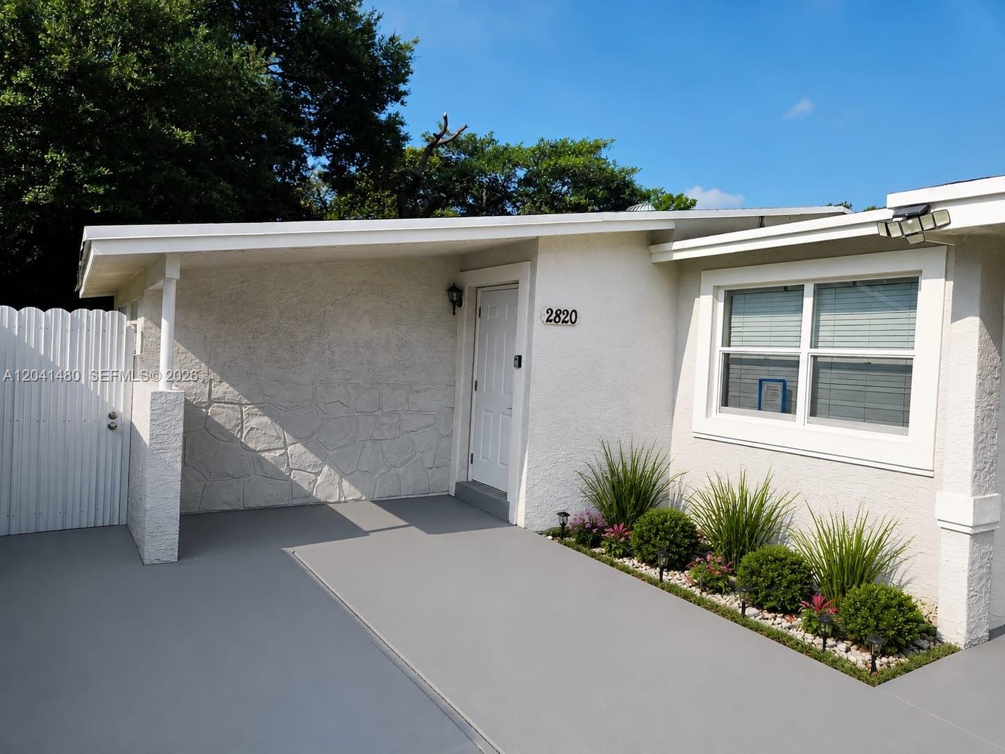 2820 NW 14th Court — photo 4