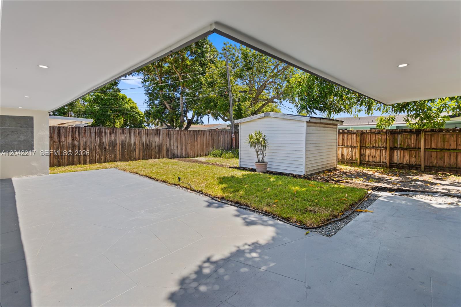 2431 Sabal Palm Drive — photo 5