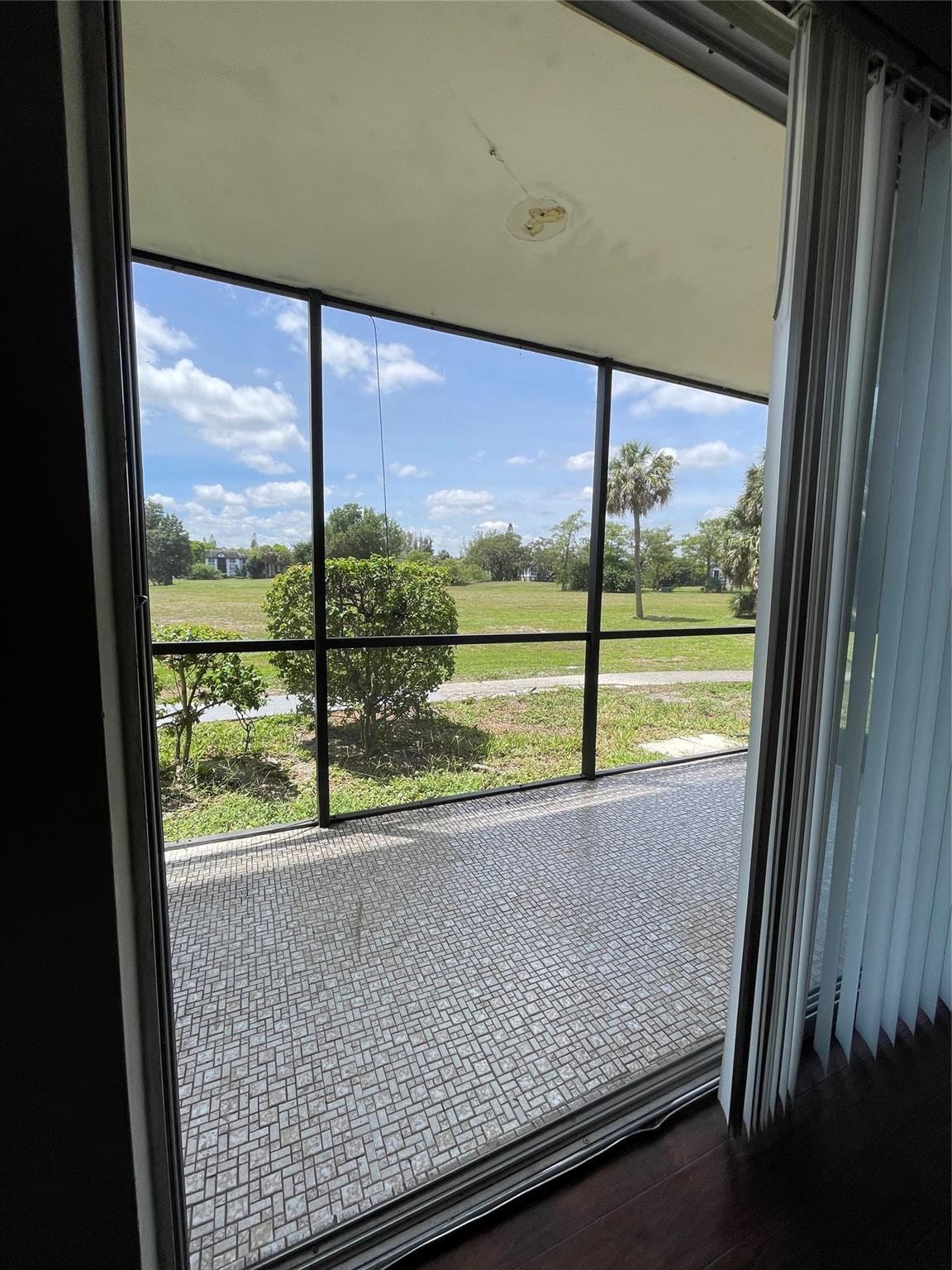 4158 Inverrary Drive 111 — photo 9