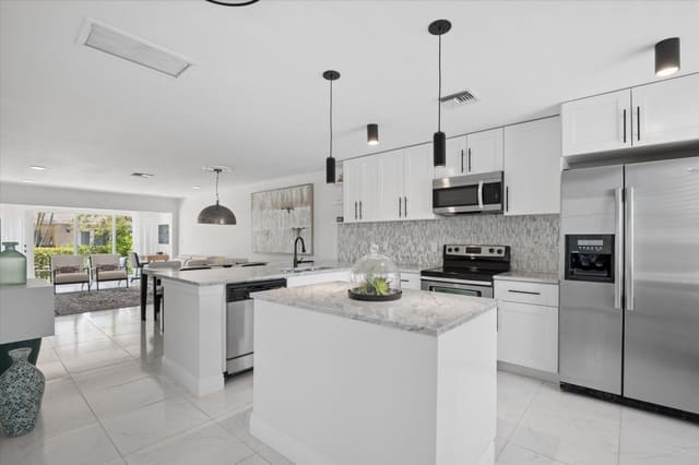 13725 Flora Place C, Palm Greens At Villa Del Ray Cond Phase 1 2 2 A, Delray Beach, FL