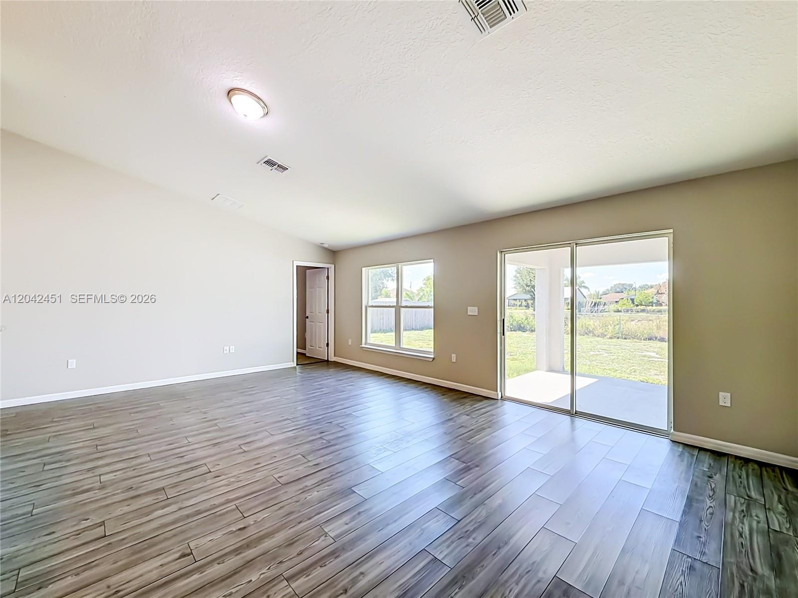 666 SW Jeanne Avenue — photo 12