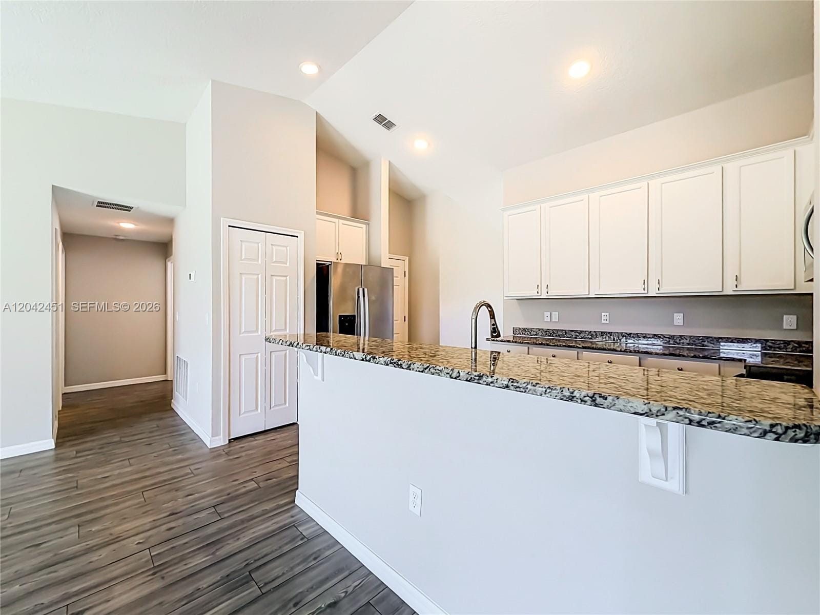 666 SW Jeanne Avenue — photo 8
