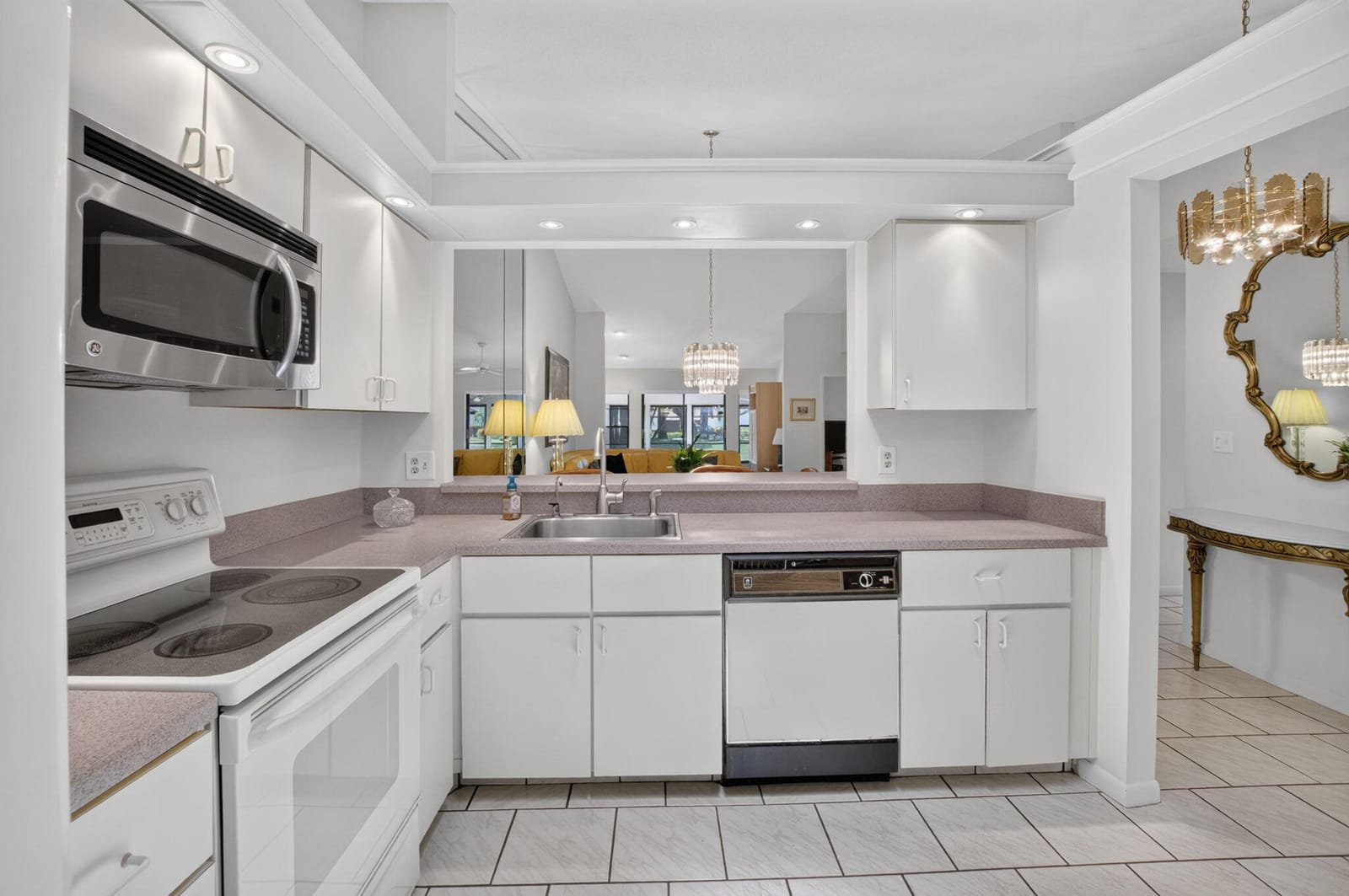 10546 Beach Palm Court B — photo 10