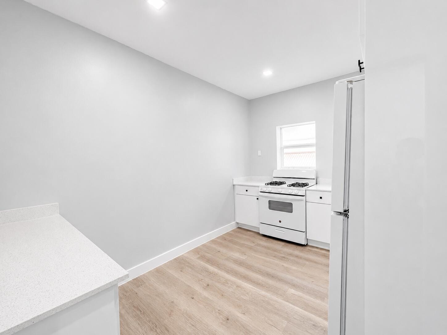 1905 Monroe Street — photo 11