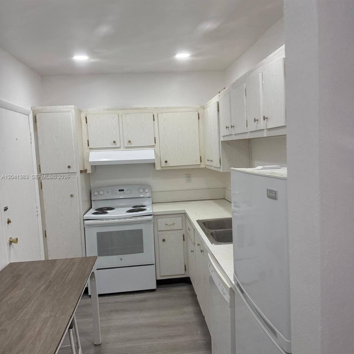 9159 SW 77th Avenue 211 — photo 2