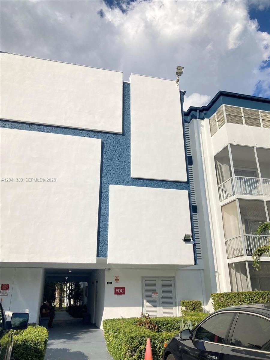 9159 SW 77th Avenue 211, Miami, FL 33156, Miami