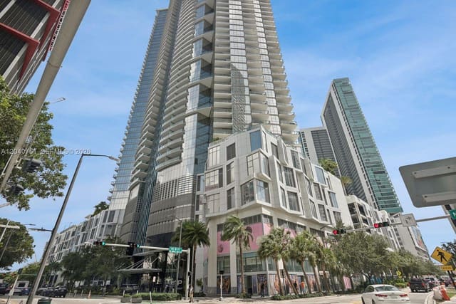 851 NE 1st Avenue 1711, Miami, FL 33132