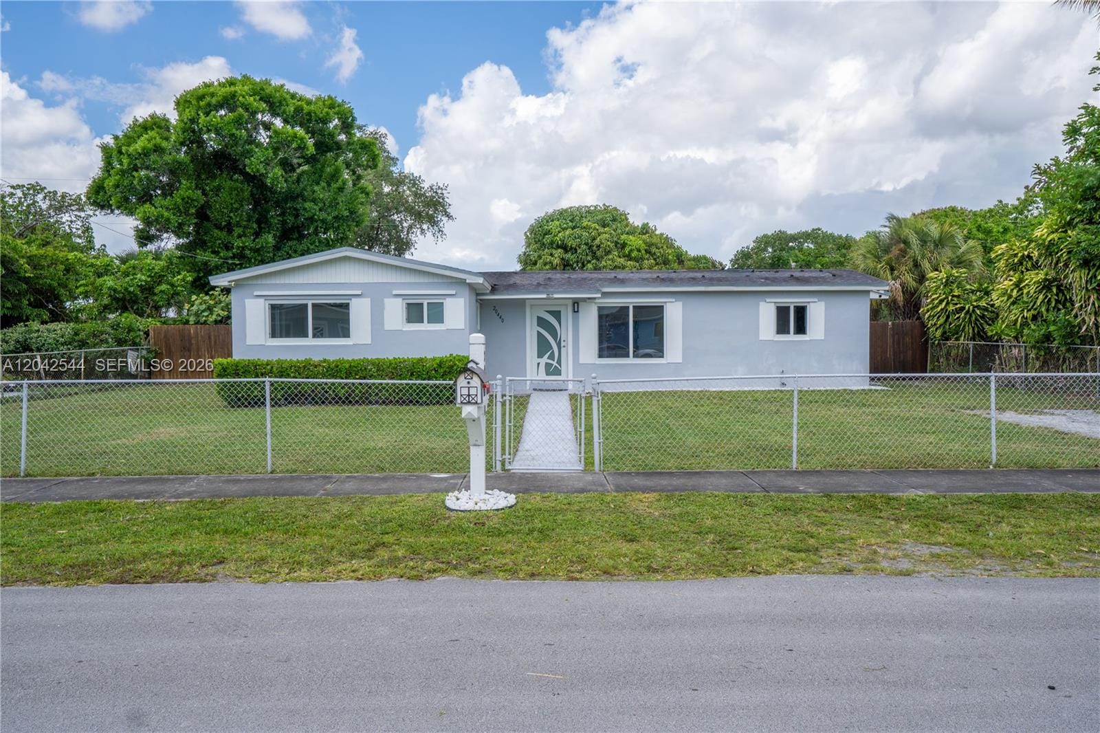 20440 NW 20th Court 0 — photo 2