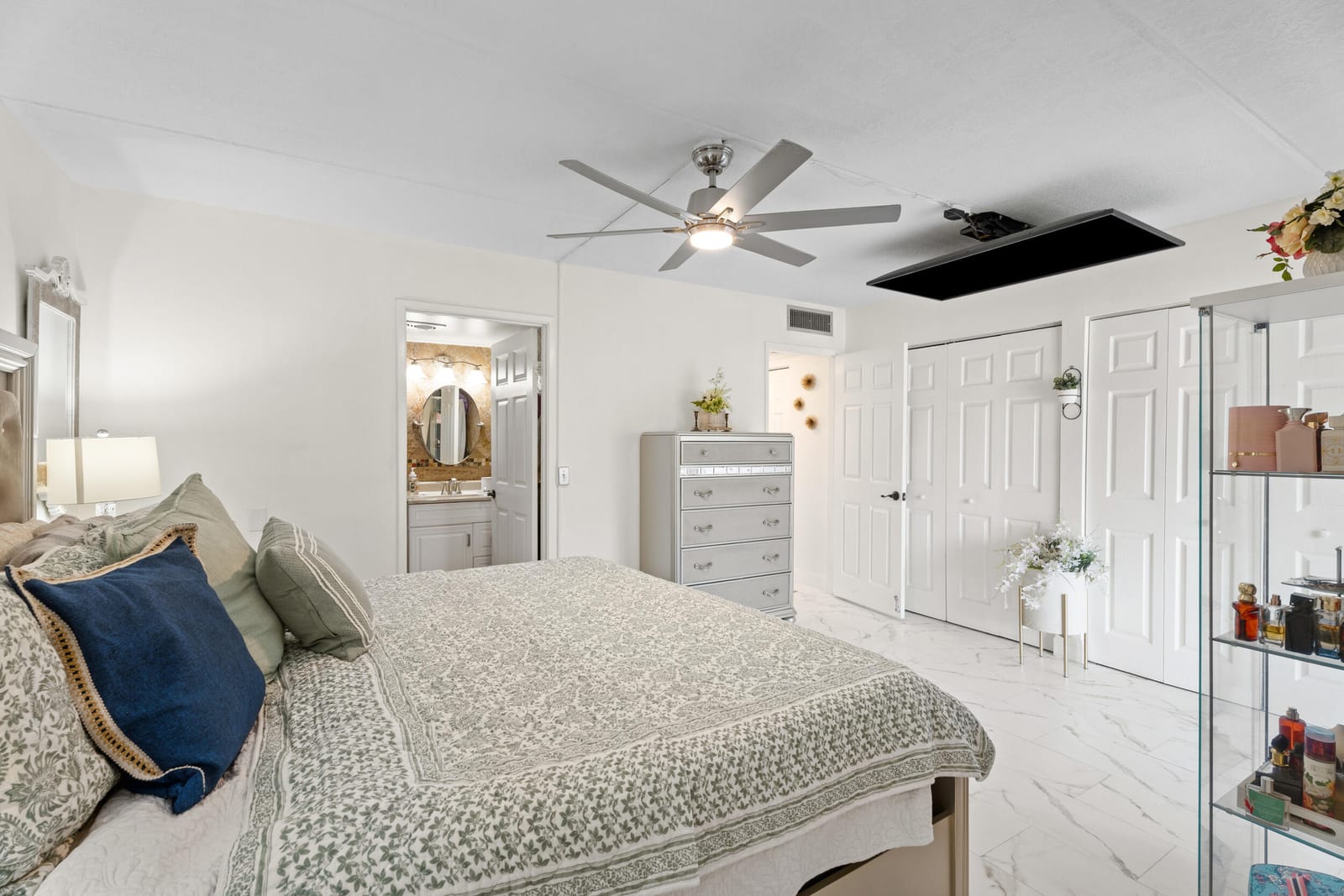 200 Village Green Circle E 206, Palm Springs, FL 33461 photo 12