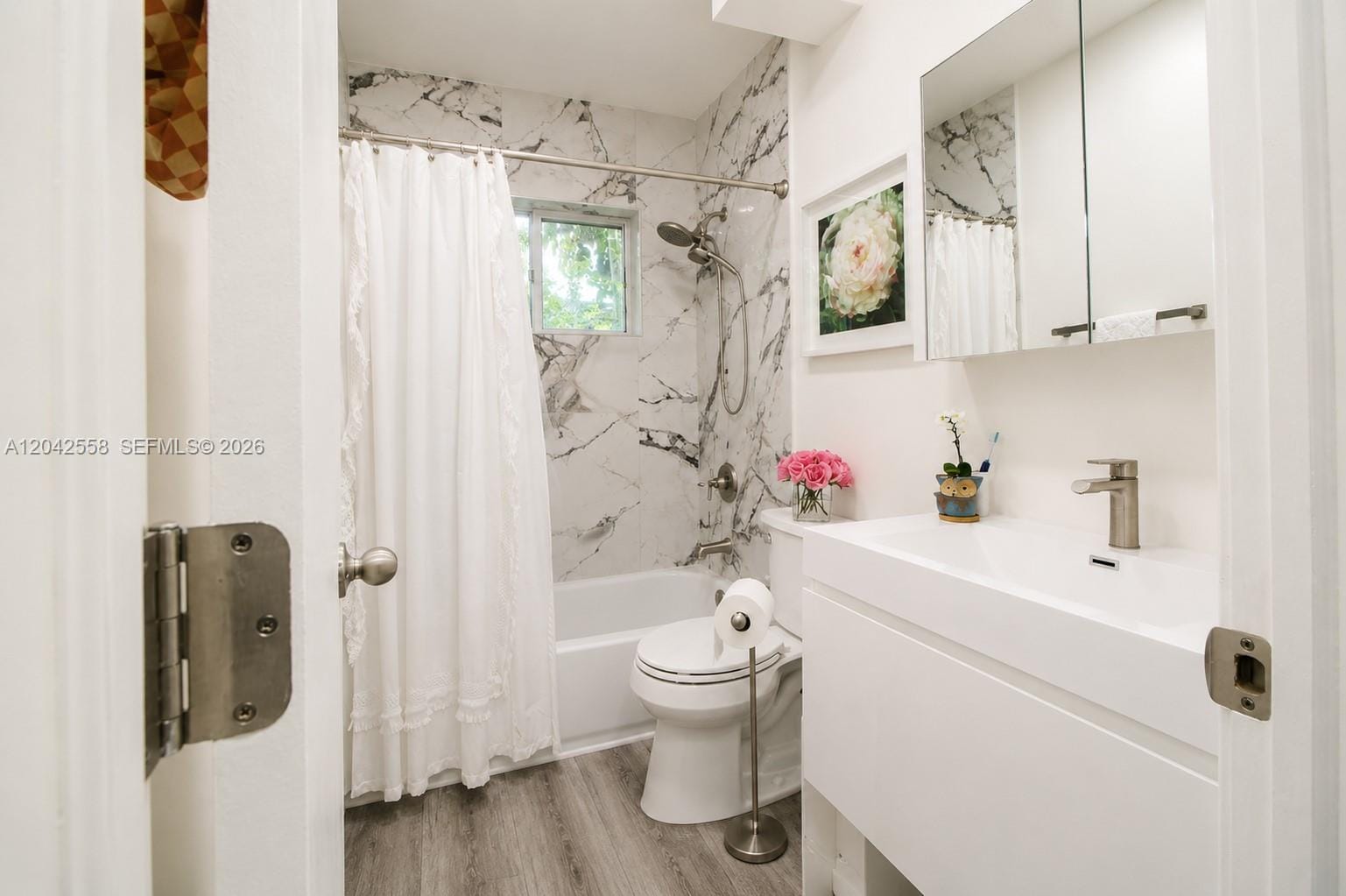 35 Edgewater Drive 107, Coral Gables, FL 33133 photo 6