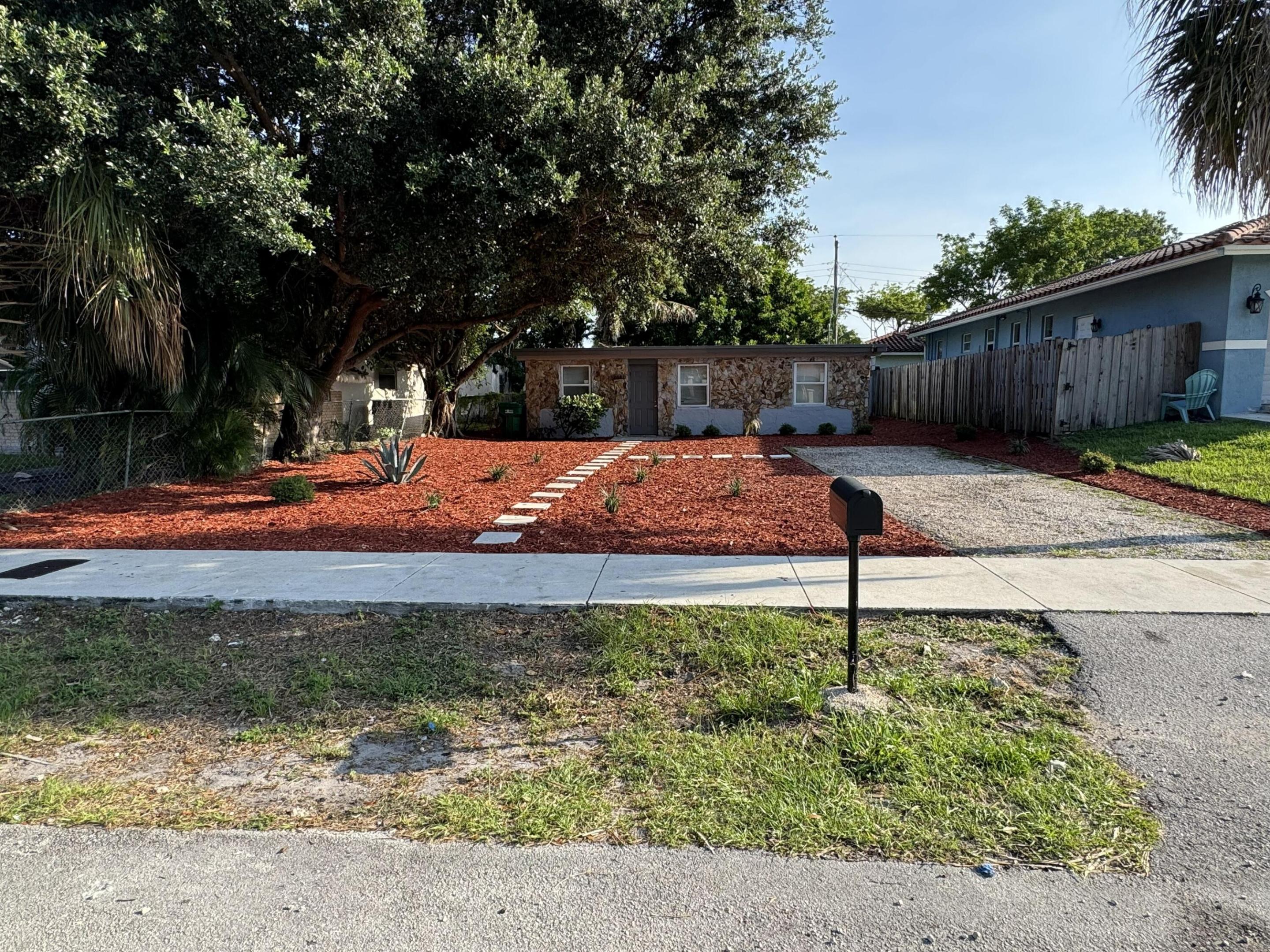 2881 NW 11th Place, Fort Lauderdale, FL 33311, Fort Lauderdale