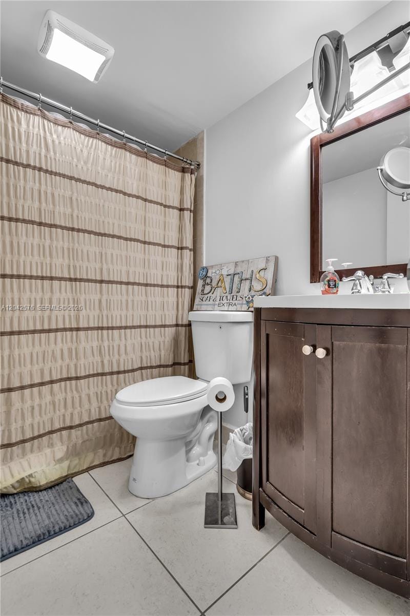 17530 NW 68th Avenue C2003, Hialeah, FL 33015 photo 24