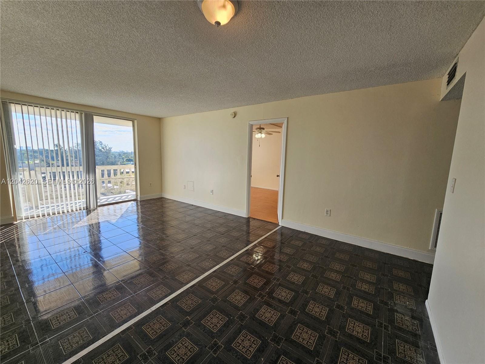 15600 NW 7th Avenue 704, Miami, FL 33169 photo 2