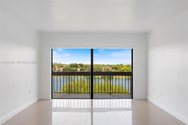10288 NW 9th St Circle 501, Miami, FL 33172