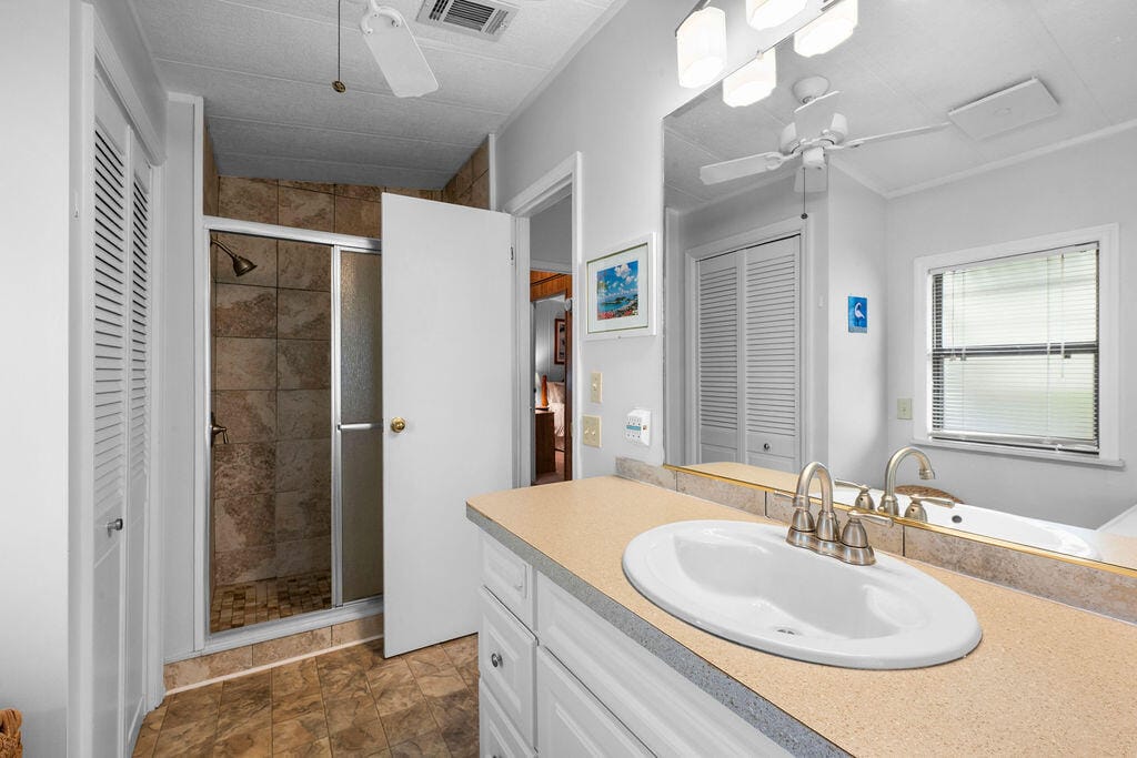7894 SE Saratoga Drive E, Hobe Sound, FL 33455 photo 30