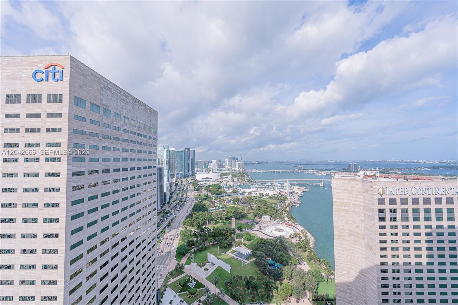 325 S Biscayne Boulevard 4222, Miami, FL 33131, Miami