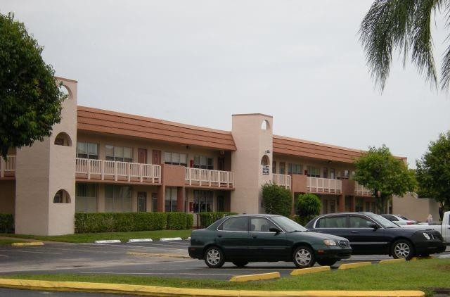 9101 Sunrise Lakes Boulevard 206, Sunrise, FL 33322, Sunrise