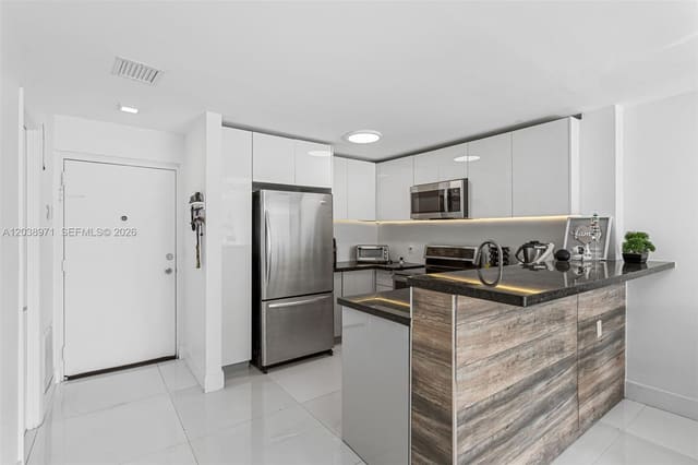 6545 Indian Creek Drive 306, Miami Beach, FL 33141