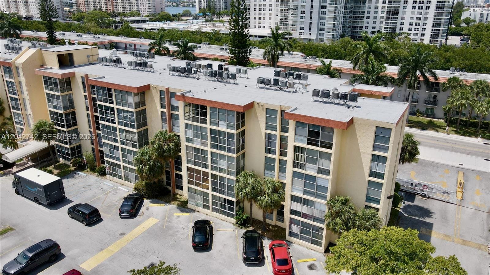 200 172nd Street 114, Sunny Isles Beach, FL 33160 photo 4
