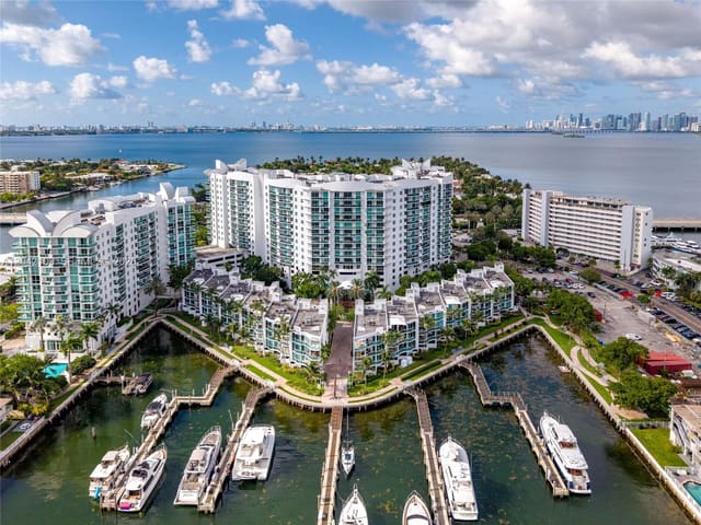 7914 Harbor Island Drive 106, North Bay Village, FL 33141