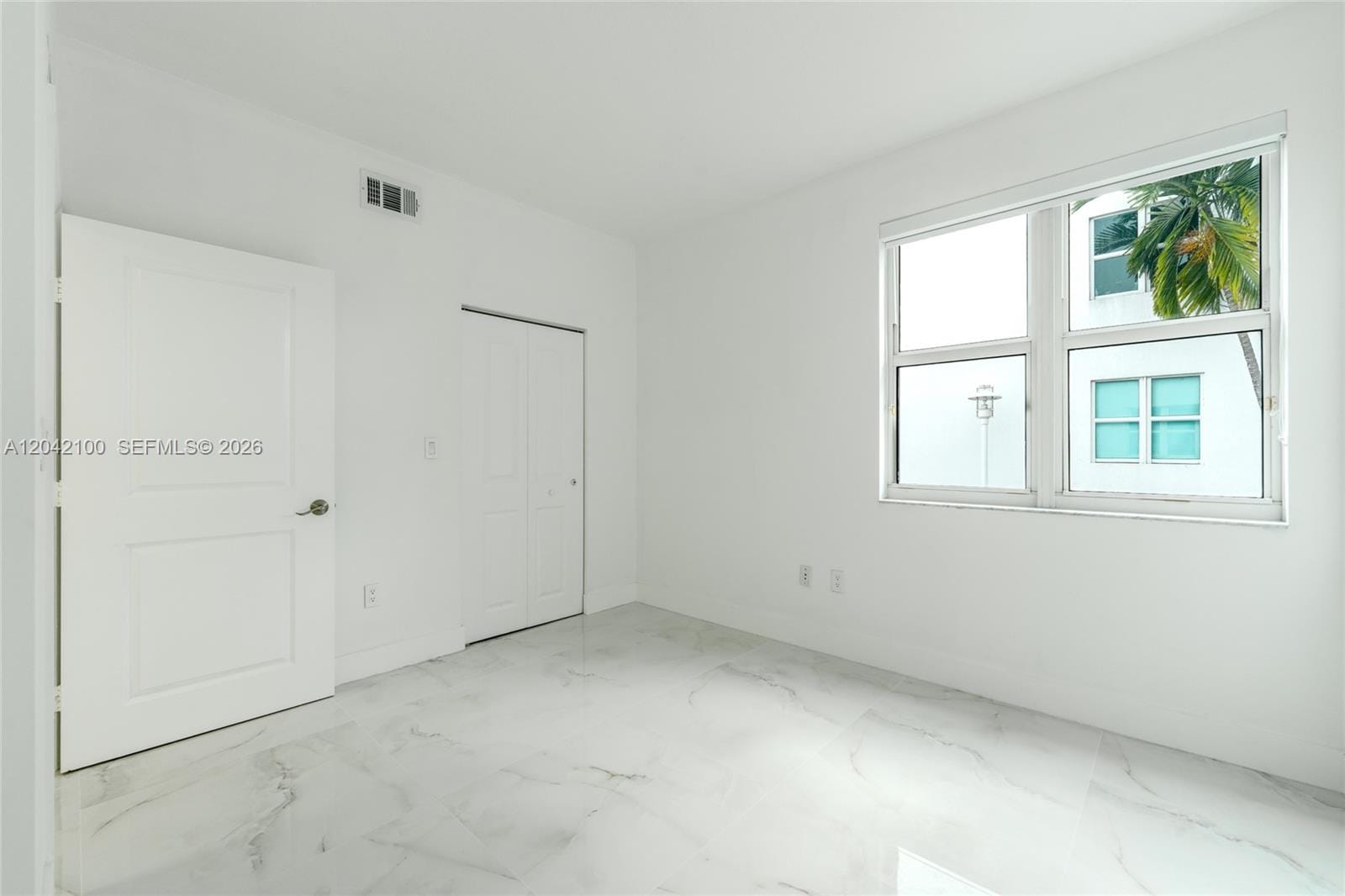 7914 Harbor Island Drive 106 — photo 10