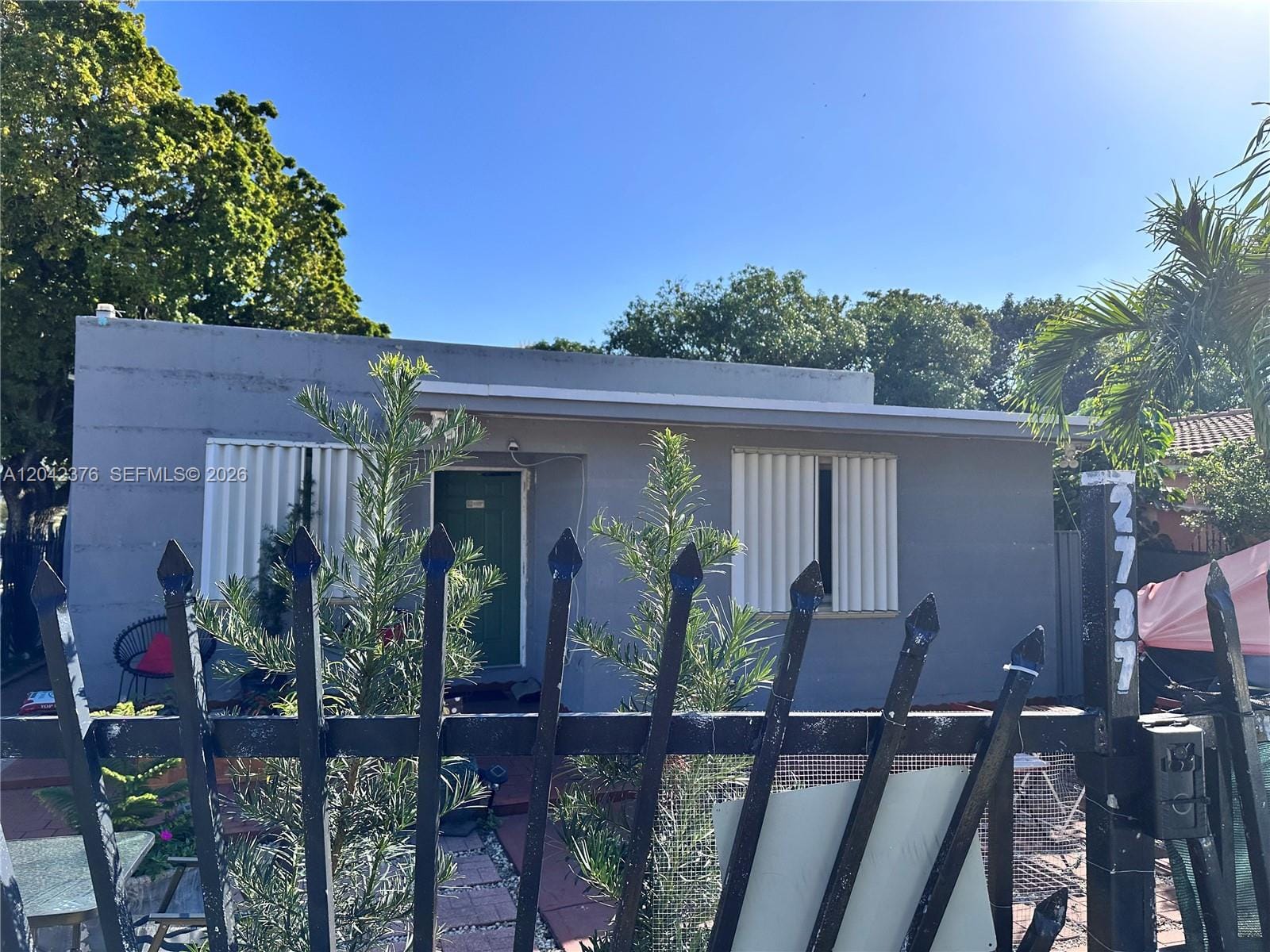 2737 NW 13th Avenue — photo 3