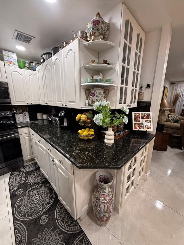 4100 Crystal Lake Drive 111, Deerfield Beach, FL 33064
